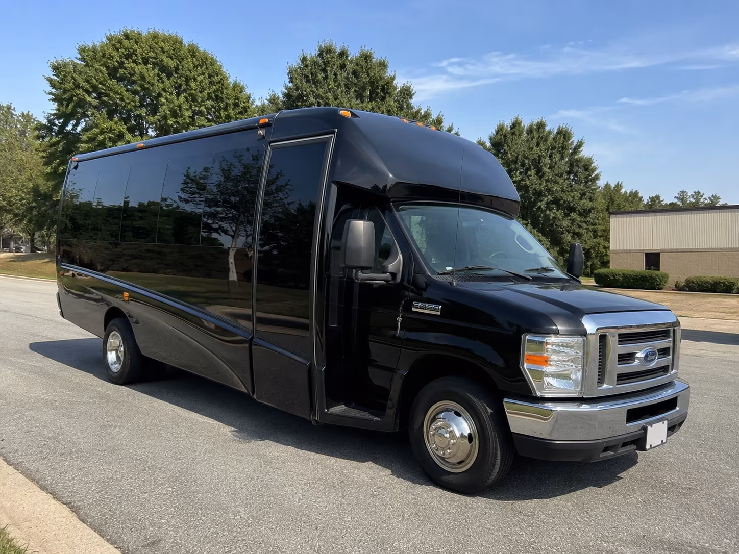 kent bus rentals for washington road trips and oregon travel