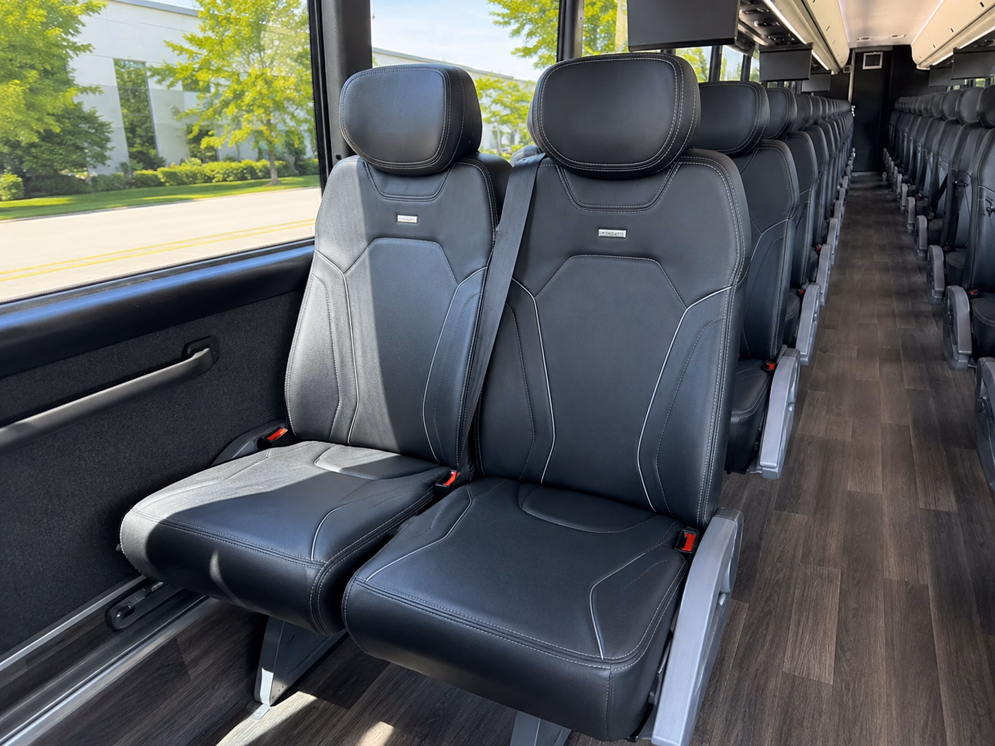 kent construction and film crew shuttle buses