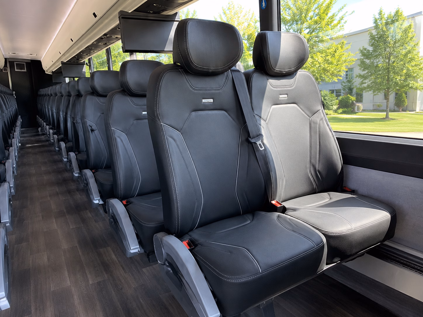 shuttle services for airline crews and airport staff in kent